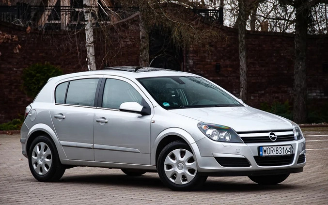 Opel Astra cena 12600 przebieg: 260000, rok produkcji 2005 z Złocieniec małe 497